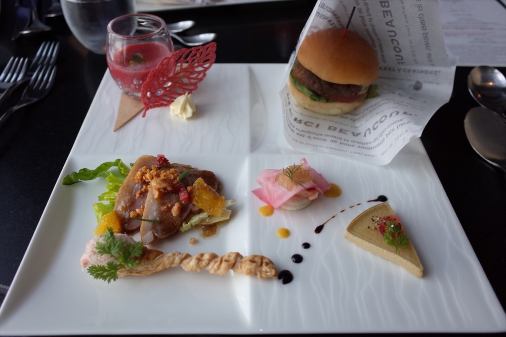 品川プリンスホテル　DINING＆BAR TABLE 9 TOKYO　苺のスイーツコース